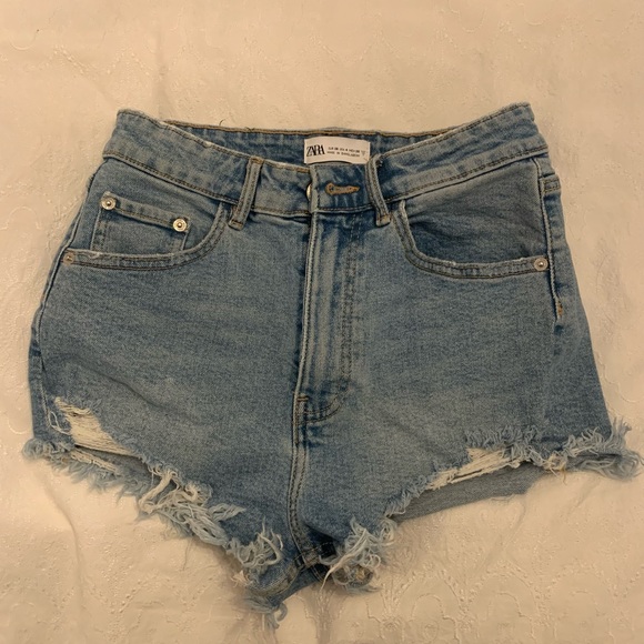 Zara Lightly ripped shorts - Picture 3 of 4